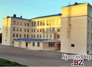 ​В Новороссийске эвакуировали школу из-за бутылок с песком