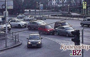 На  перекрестке Зиповская-Ростовское Шоссе очередная авария
