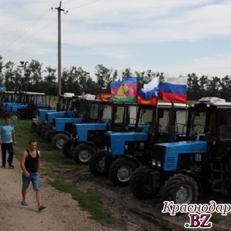 ​ Колонна тракторов с Кубани  прервали марш в Москву и решили вернуться на Кубань на разговор с губе