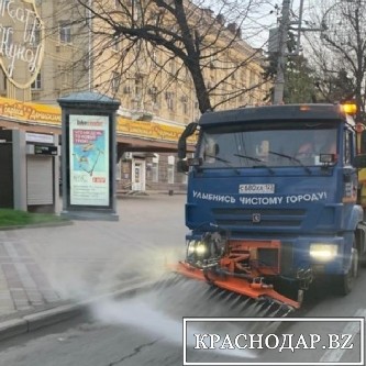 В Краснодаре дезинфицировали 850 км дорог и тротуаров