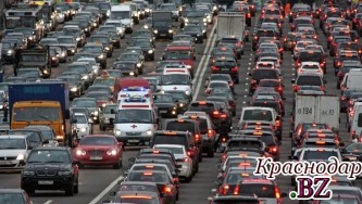 Авария на Рязанском проспекте в Москве создала пробку