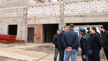 Глава Краснодара посетил стройку ФОКа на ул. Домбайской