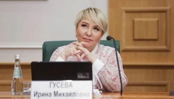 Евгений Наумов поздравил с днём рождения сопредседателя ВАРМСУ Ирину Гусеву