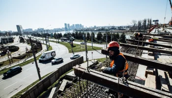 В Краснодаре продолжаются масштабные работы по капремонту Тургеневского моста