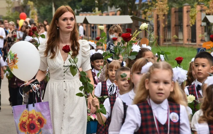 Поддержка педагогов в Краснодаре: новые меры и расширение программ в 2025 году