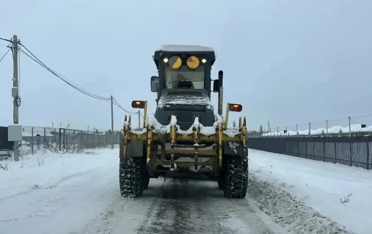Краснодар борется со снегом: на дороги выведена 85 единиц техники Краснодар борется со снегом: на дороги выведена 85 единиц техники