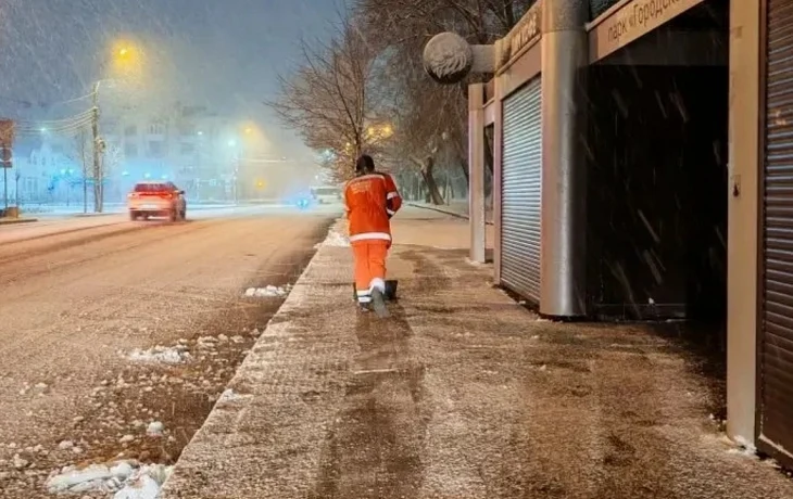 Краснодар готовится к зиме: уборка снега и борьба с гололедом Краснодар готовится к зиме: уборка снега и борьба с гололедом