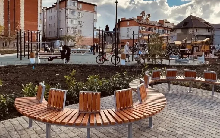 Краснодар преобразился: благоустройство скверов и бульваров Краснодар преобразился: благоустройство скверов и бульваров