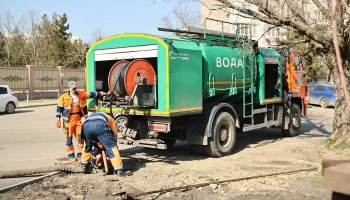 В краевом центре за два месяца прочистили 26,5 км ливневых сетей