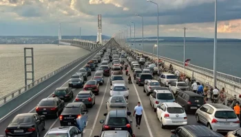 Крымский мост: масштабные пробки 24 августа
