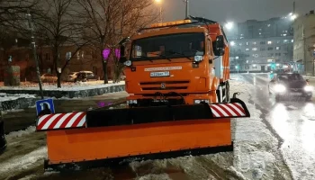 В Краснодаре на борьбу с непогодой выведена спецтехника