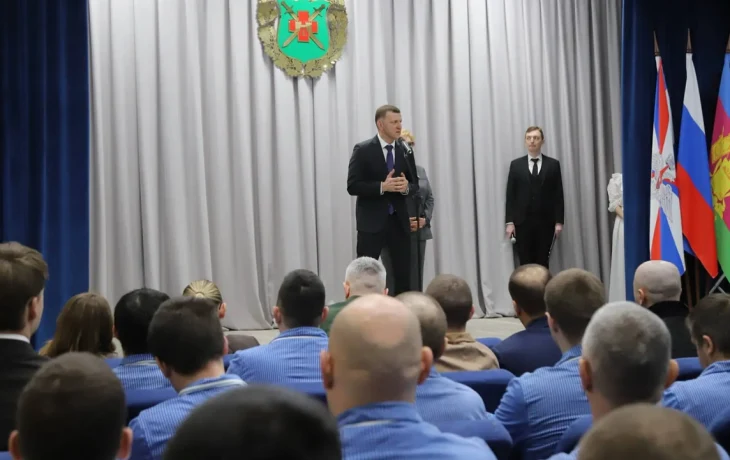 Наумов и Галушко поздравили участников СВО в краснодарском госпитале Наумов и Галушко поздравили участников СВО в краснодарском госпитале