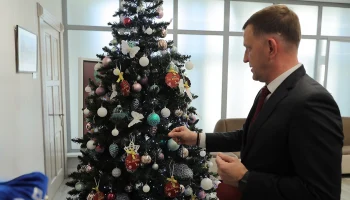 Краснодарские чиновники исполнили желания детей в акции &laquo;Ёлка желаний&raquo;
