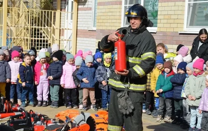 Спасатели Краснодара проводят открытые уроки безопасности в детсадах и школах