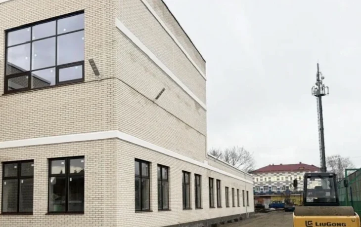 В Краснодаре строят новый спортзал и пищеблок для школы №63