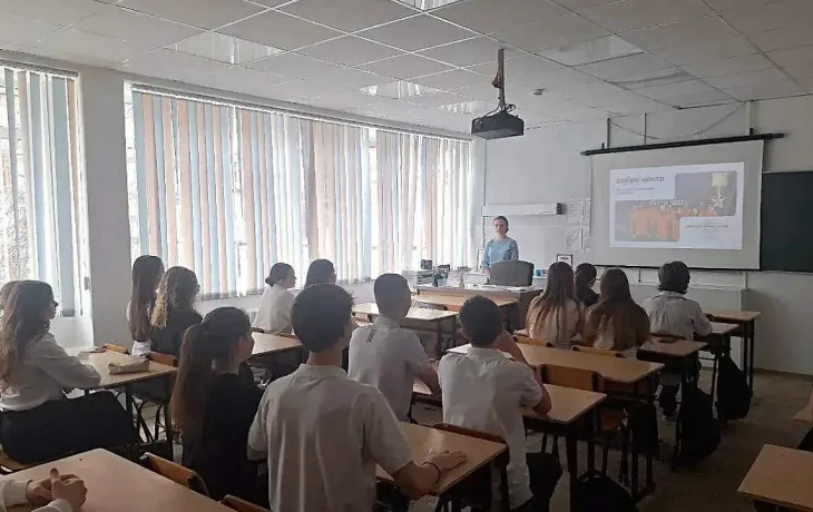 Школьников Краснодара обучают волонтёрству в рамках нацпроекта