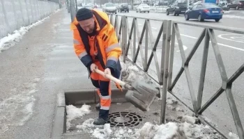 В Краснодаре очистили более 1100 ливневых колодцев В Краснодаре очистили более 1100 ливневых колодцев