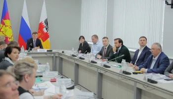 Более 2300 вопросов поступило на «Прямую линию» губернатора Кубани Более 2300 вопросов поступило на «Прямую линию» губернатора Кубани