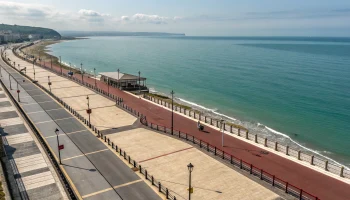 Власти Новороссийска предупредили об угрозе атаки дронов на пляжи и набережную