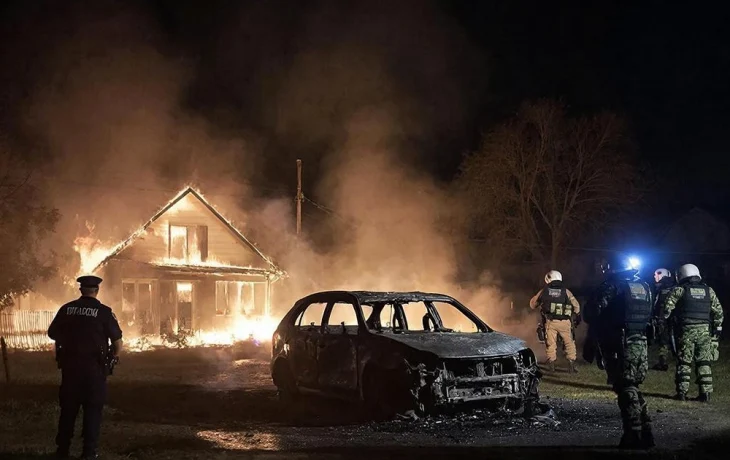 Житель Крыма открыл стрельбу по полицейским и поджег свой дом при задержании