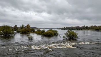 Штормовое предупреждение на Кубани продлили до 25 мая из-за ливней и подъема рек