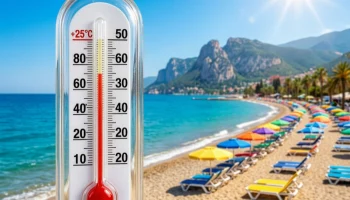Вода у сочинских пляжей Черного моря прогрелась до комфортных +25 &deg;C