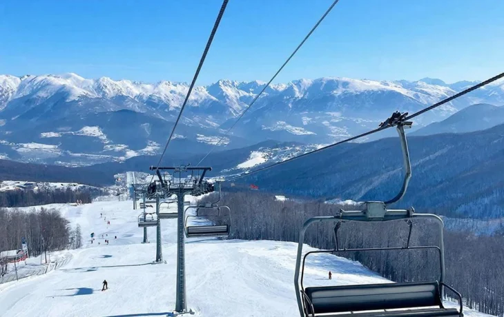 Зимний сезон в Сочи принес 1,9 млн туристов при загрузке 67,5%