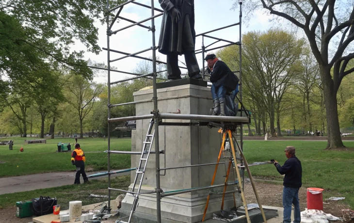 В Симферополе открыли памятник адмиралу Ушакову