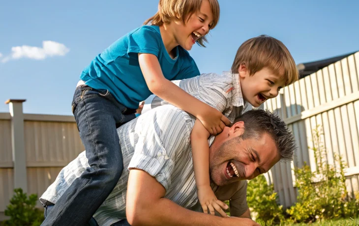 Тёплые поздравления с Днём отца: слова любви для самых близких