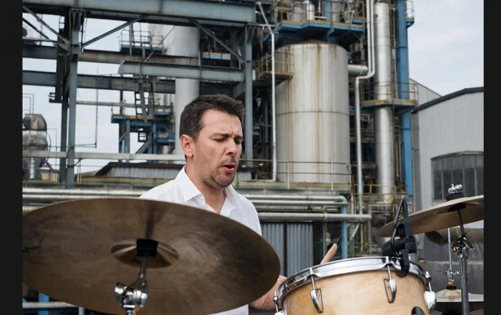 Инженер краснодарского НПЗ стал рок-звездой местных баров