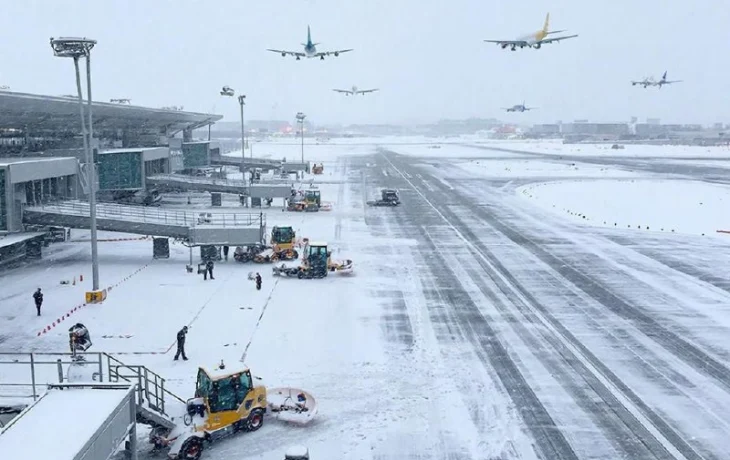 Аэропорт Краснодара возобновил работу после временных ограничений Аэропорт Краснодара возобновил работу после временных ограничений