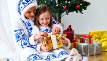 Волшебство, растянутое на год: &laquo;Движение первых&raquo; подарило тепло тысячам семей, пожилых людей и бездомных животных в рамках &laquo;Ёлки желаний&raquo;