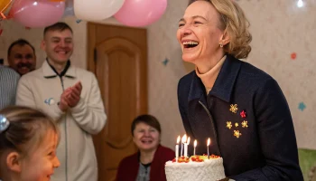 Депутат Новотитаровского поселения Лариса Канивец отмечает день рождения Депутат Новотитаровского поселения Лариса Канивец отмечает день рождения