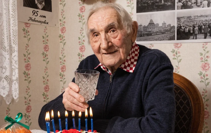 В Новопокровске 95-летний юбилей отметил ветеран фотожурналистики Василий Глушко