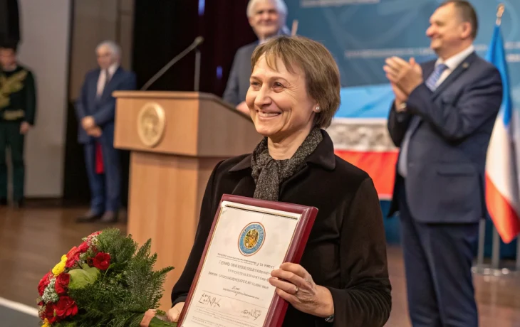 Активистку Людмилу Стригунову отметили наградой за вклад в общественную жизнь Лабинского района