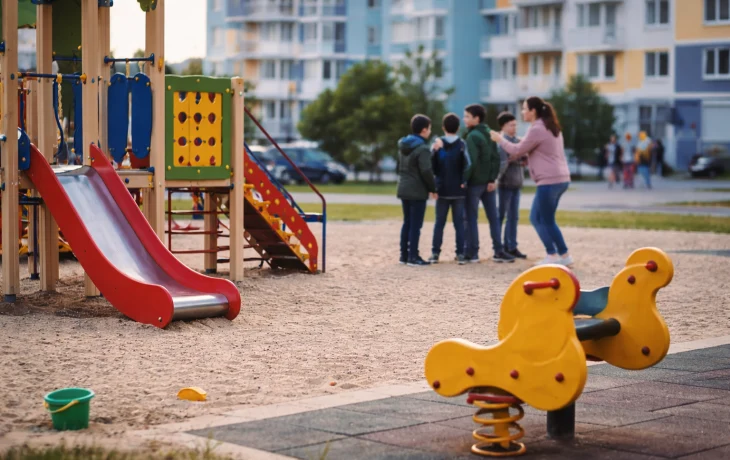 В Краснодаре проверяют нападение женщины на детей