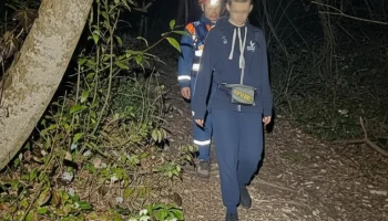 Спасатели эвакуировали туриста со скал в Агурском ущелье