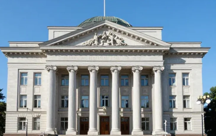 В Краснодаре арестовали имущество экс-судьи Хахалевой и 36 лиц