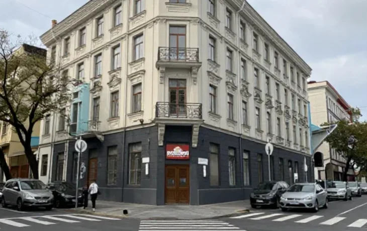 На улице Казаджиева в Краснодаре запретят остановку и стоянку с 1 мая