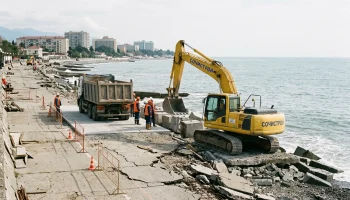 В Адлере восстанавливают набережную после штормовых разрушений