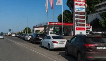 В Сочи сохраняются ограничения на работу части АЗС